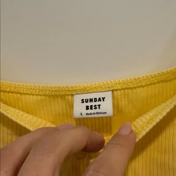 Sunday best Yellow Short-Sleeve Smocked Tie-Front Top size large - Picture 4 of 6